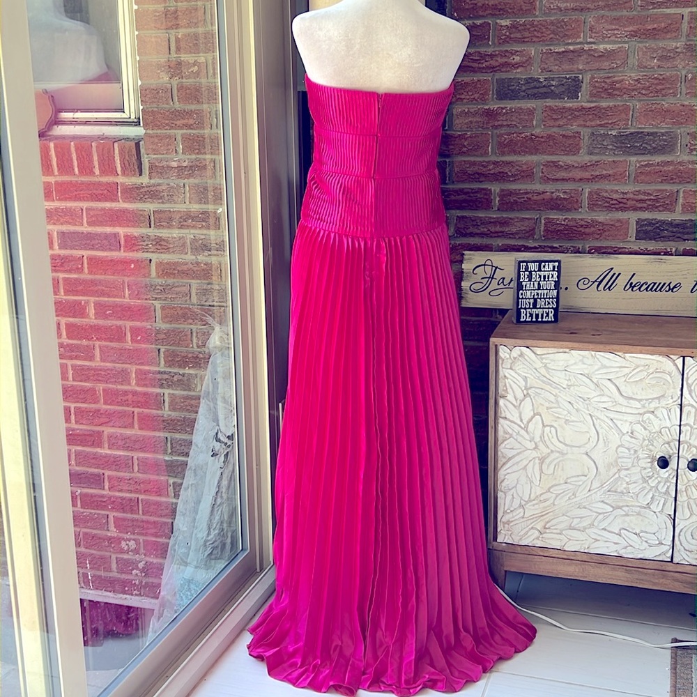 Amur Ludlow Charmeuse Pleated Strapless Gown Size 10 NWT - Picture 7 of 7